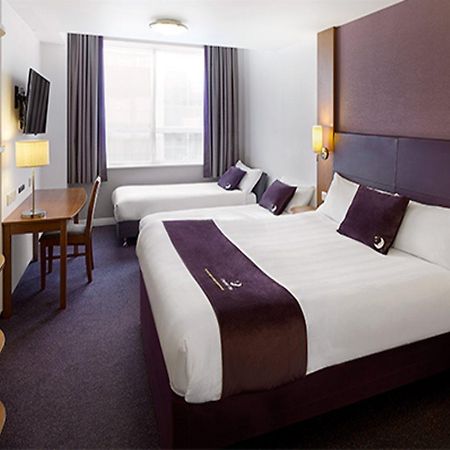Premier Inn Liverpool John Lennon Airport سبيك المظهر الخارجي الصورة